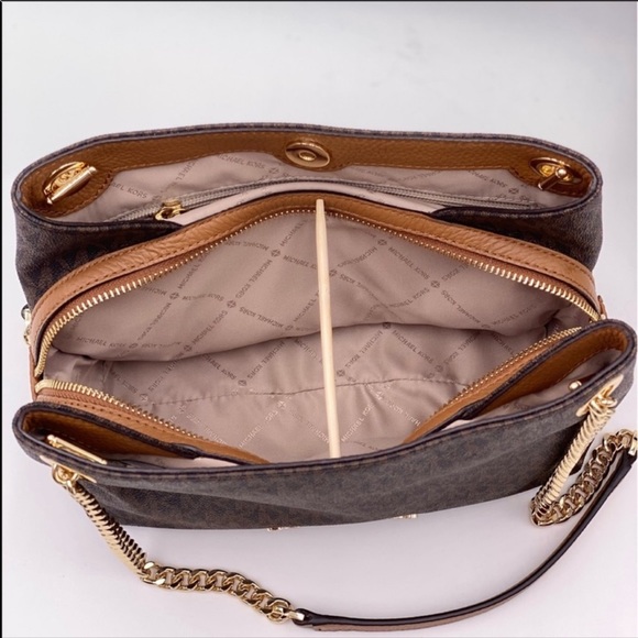 Michael Kors Chain Messenger Shoulder Bag - Picture 8 of 9